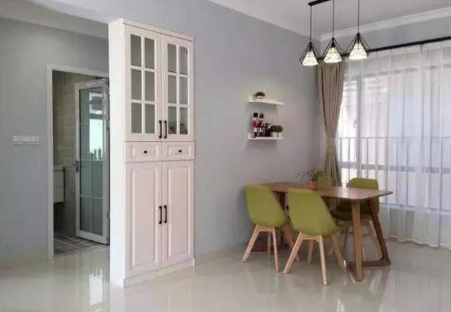 表哥一個(gè)人設(shè)計(jì)90平方米婚房裝修，打造簡約新居，效果真不錯(cuò)。