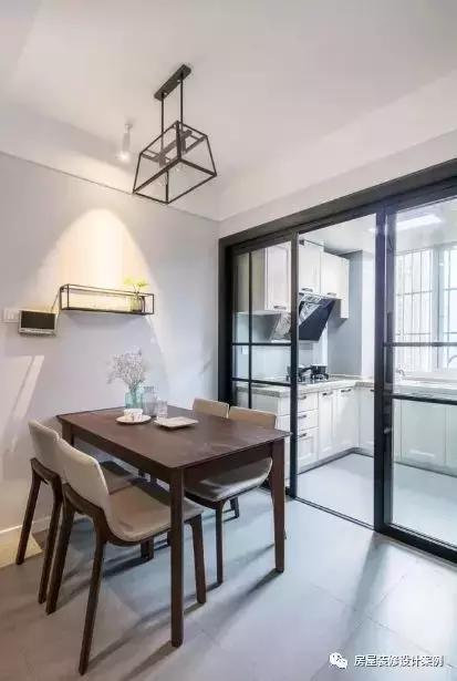 93平兩居室簡約風(fēng)裝修，全包只要10萬。