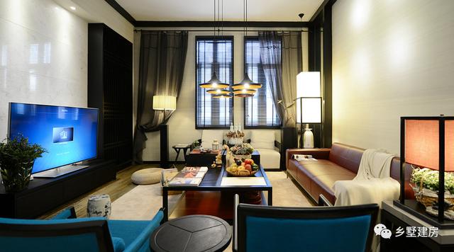 奢華范兒自建房別墅設(shè)計(jì)圖，外形很高級(jí)，滿滿的宮殿式別墅感