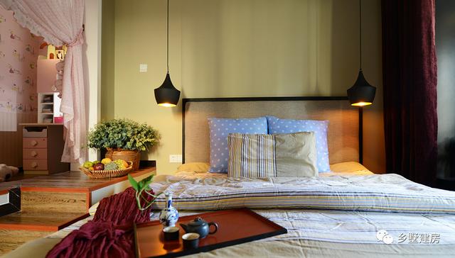 奢華范兒自建房別墅設(shè)計(jì)圖，外形很高級(jí)，滿滿的宮殿式別墅感