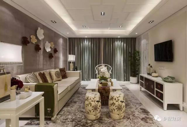 這款二層別墅設(shè)計(jì)戶型除了外觀簡(jiǎn)單大氣，室內(nèi)的裝修也很溫馨精致