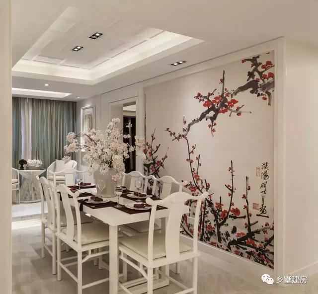 這款二層別墅設(shè)計(jì)戶型除了外觀簡(jiǎn)單大氣，室內(nèi)的裝修也很溫馨精致