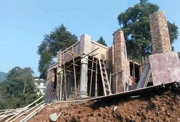 如此美觀的二層別墅設(shè)計(jì)圖，不建一棟是在太可惜了