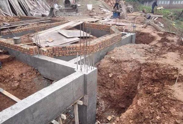 如此美觀的二層別墅設(shè)計(jì)圖，不建一棟是在太可惜了