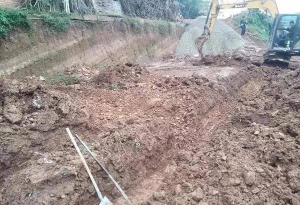 如此美觀的二層別墅設(shè)計(jì)圖，不建一棟是在太可惜了