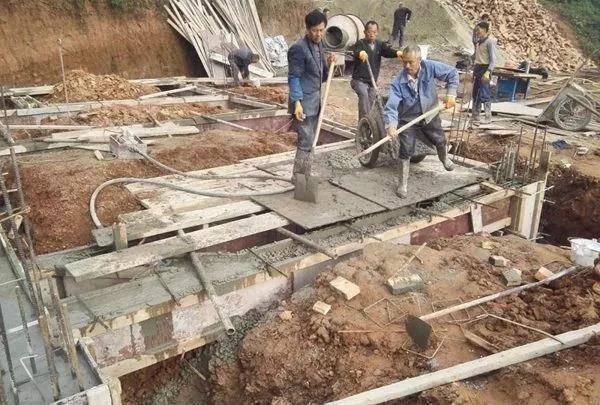 如此美觀的二層別墅設(shè)計(jì)圖，不建一棟是在太可惜了