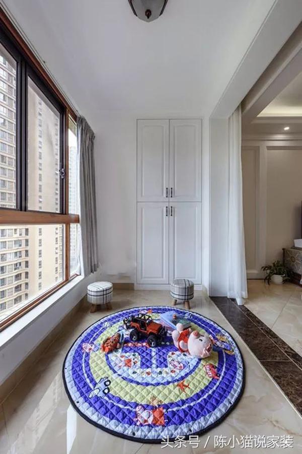 131㎡三居室簡美風(fēng)格裝修，溫馨舒適，裝修帶家具僅僅花35萬，自己家人都是越看越值，你們怎么看？