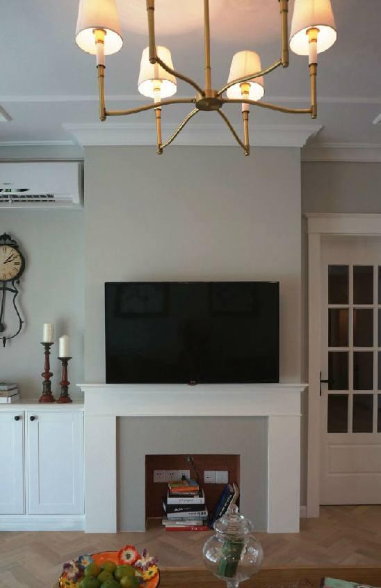 98平新房簡美風(fēng)格裝修完成，尤其是電視墻造型，做成了一個(gè)假壁爐，超美！