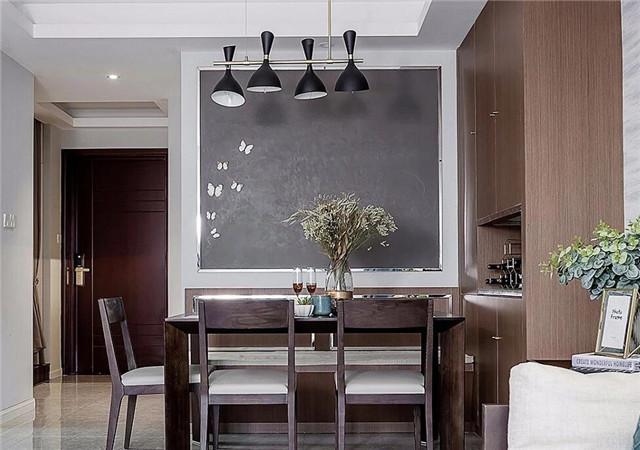 118㎡三居室簡約簡約風(fēng)裝修，溫馨舒適。