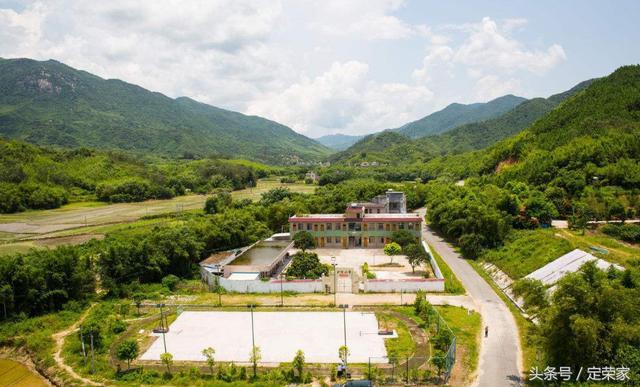 162㎡二層地中海迷你別墅設(shè)計(jì)圖，五室二廳二衛(wèi)，精致美觀，這才叫藝術(shù)！