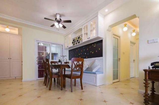 100平的新房老婆花19萬裝修，特別喜歡餐廳的卡座，美觀實用