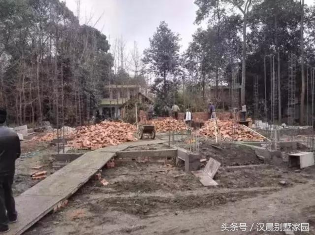 造價低的別墅設(shè)計圖，讓你耳目一新！