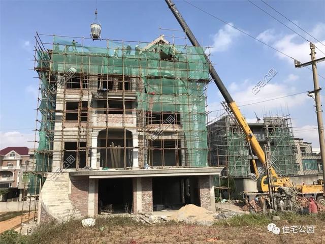 在國(guó)外定居不如回家蓋別墅，自建房您的理想首選