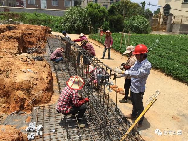 在國(guó)外定居不如回家蓋別墅，自建房您的理想首選