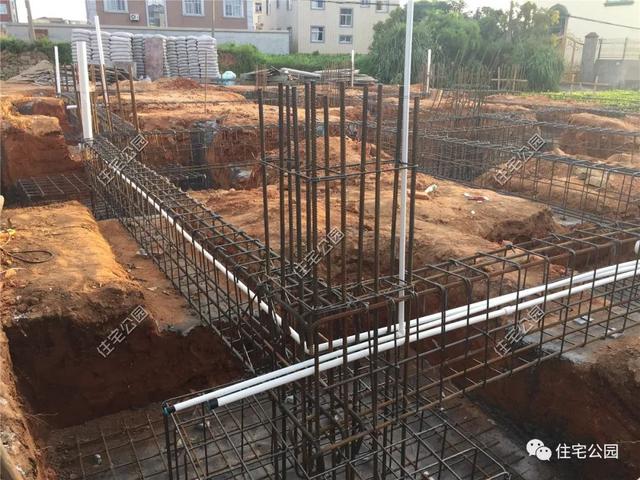 在國(guó)外定居不如回家蓋別墅，自建房您的理想首選