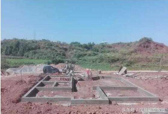 別墅設(shè)計圖，地基花了幾十萬，建好后讓大家羨慕不已！