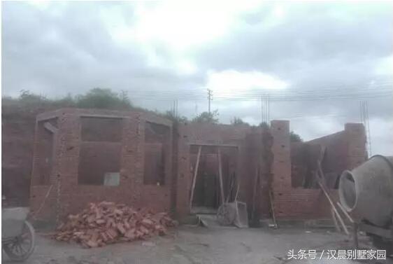 別墅設(shè)計圖，地基花了幾十萬，建好后讓大家羨慕不已！