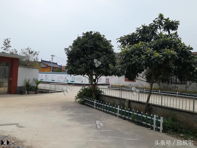 三層簡(jiǎn)歐別墅設(shè)計(jì)圖，舒適合理，適合小宅基地的家庭建造
