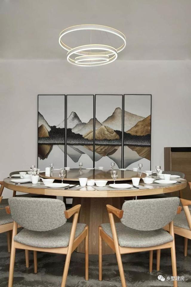 這套時尚大氣的現(xiàn)代別墅令人眼前一亮，磚混結(jié)構(gòu)，是你理想中的別墅嗎？