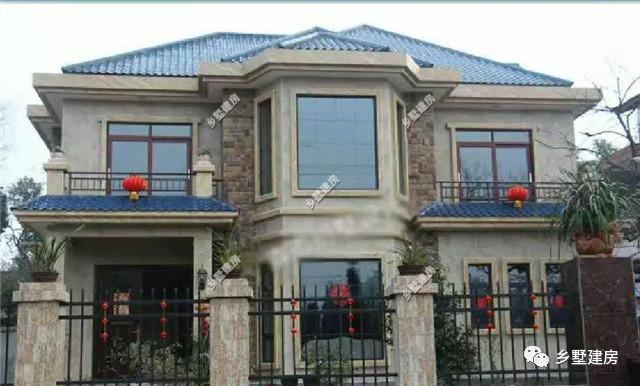 這套時尚大氣的現(xiàn)代別墅令人眼前一亮，磚混結(jié)構(gòu)，是你理想中的別墅嗎？