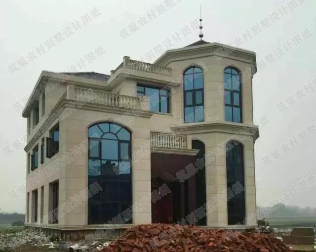 農(nóng)村自建房建成效果圖展示：這套戶型設(shè)計(jì)十分獨(dú)特，是比較受歡迎的一款戶型設(shè)計(jì)方案