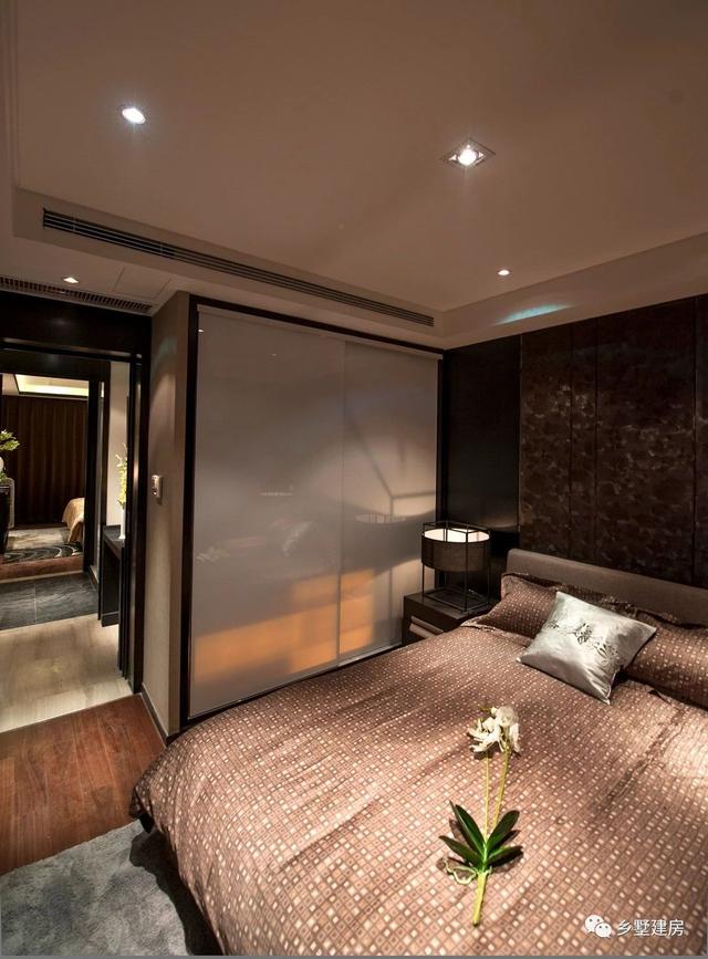 4層頂級歐式別墅設(shè)計(jì)圖，50萬建成，讓農(nóng)村生活也優(yōu)雅別致起來