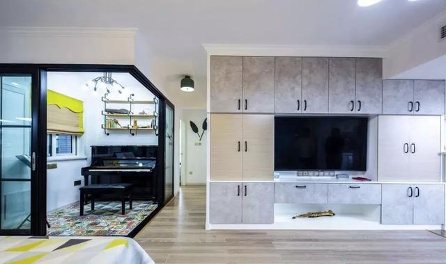 76平米簡(jiǎn)約北歐風(fēng)裝修，客廳沙發(fā)背景墻簡(jiǎn)單又好看！