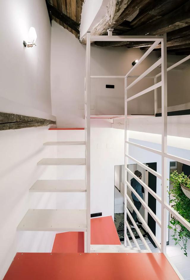 46平小戶型簡約風裝修，室內(nèi)還建了一個小閣樓！