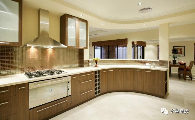 兩款帶車庫(kù)+露臺(tái)的二層農(nóng)村自建房，簡(jiǎn)單實(shí)用，25萬(wàn)給你豪華別墅！