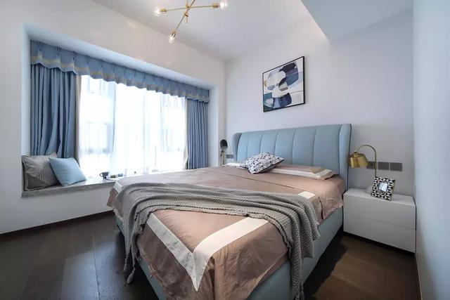 117平現(xiàn)代簡約風(fēng)格裝修案例，簡單大方，尤其是臥室粉色調(diào)的裝修，看著就美醉了！