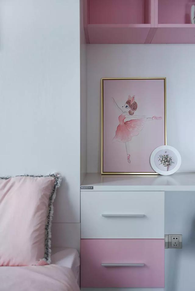 117平現(xiàn)代簡約風(fēng)格裝修案例，簡單大方，尤其是臥室粉色調(diào)的裝修，看著就美醉了！