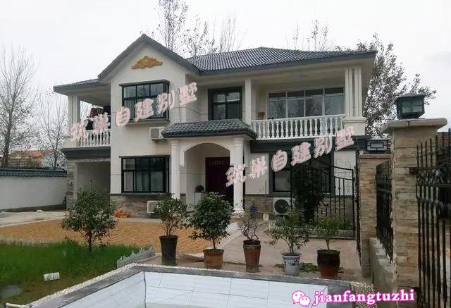 實(shí)拍14x11米二層農(nóng)村自建房，戶(hù)型簡(jiǎn)潔實(shí)用，室內(nèi)布局合理緊湊，非常適合農(nóng)村建房。