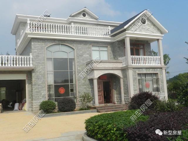 3套帶車庫露臺(tái)的別墅設(shè)計(jì)圖，實(shí)拍圖太美第2套30W就能建