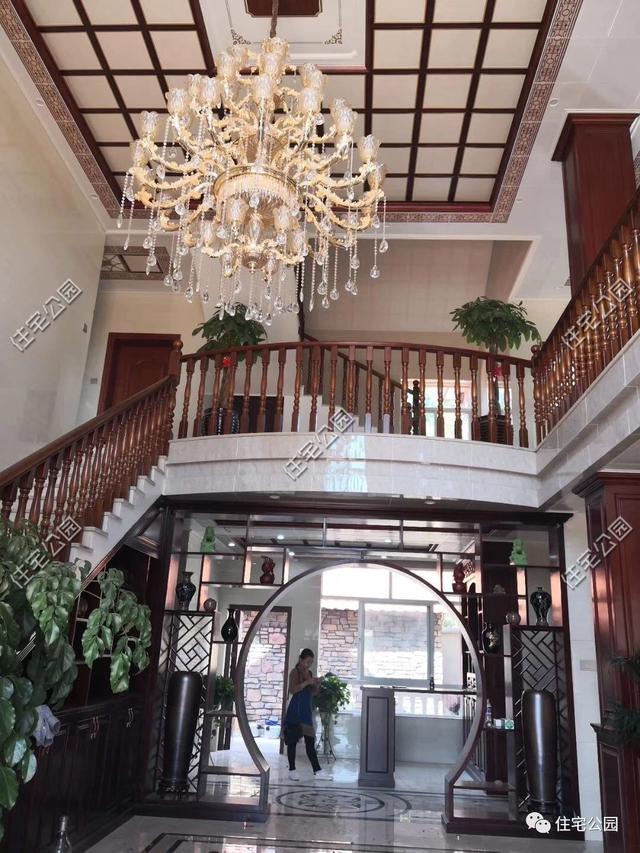 200萬的別墅設(shè)計(jì)圖，房美人夸，最贊的還是后花園。