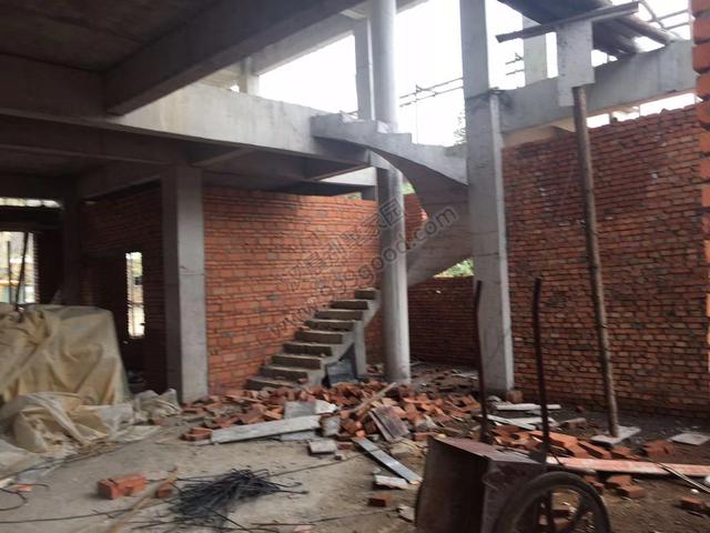 分享一棟雙拼別墅設(shè)計(jì)圖，村里的地標(biāo)建筑。