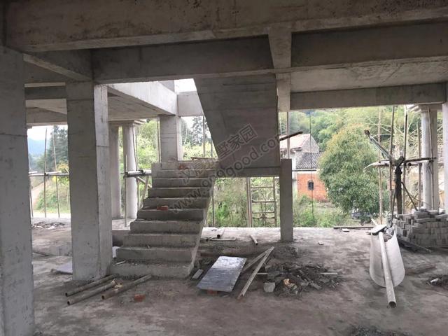 分享一棟雙拼別墅設(shè)計(jì)圖，村里的地標(biāo)建筑。