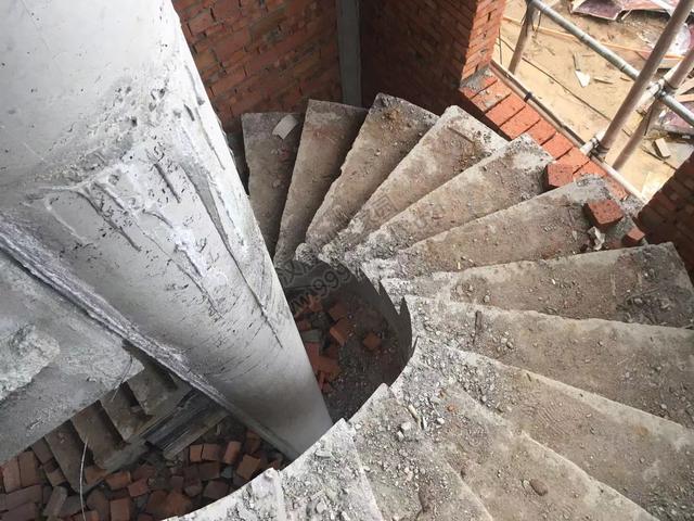 分享一棟雙拼別墅設(shè)計(jì)圖，村里的地標(biāo)建筑。