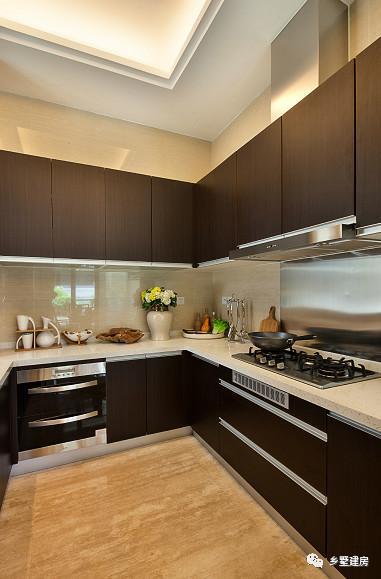 為大家推薦一款農(nóng)村自建房設(shè)計(jì)圖，造型簡(jiǎn)約大氣，造價(jià)45萬(wàn)左右