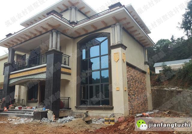 4款三層農(nóng)村住宅設計圖，帶豪華臥室套房+車庫+挑空客廳，想要的應有盡有