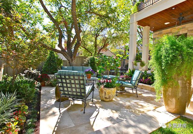 農(nóng)村時尚別墅設(shè)計圖，才30萬，建出來美的沒話說