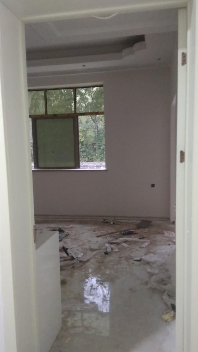 13x13米二層鄉(xiāng)村別墅自建房，帶獨(dú)立小車庫(kù)+地下室，實(shí)用美觀，帶有內(nèi)部裝修實(shí)拍圖。