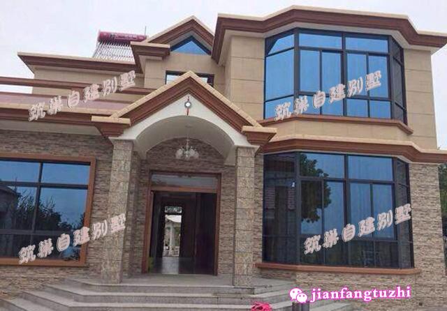 11米x11米農(nóng)村二層別墅案例實拍，設(shè)有小老虎窗，精致漂亮！