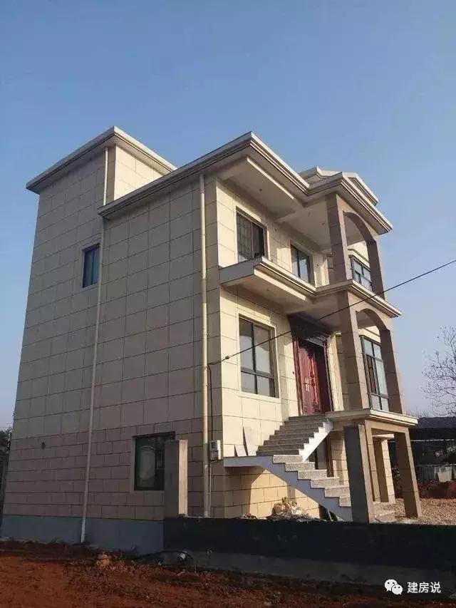 三層半農(nóng)別自建房，主體建造共花50萬，您喜歡嗎？