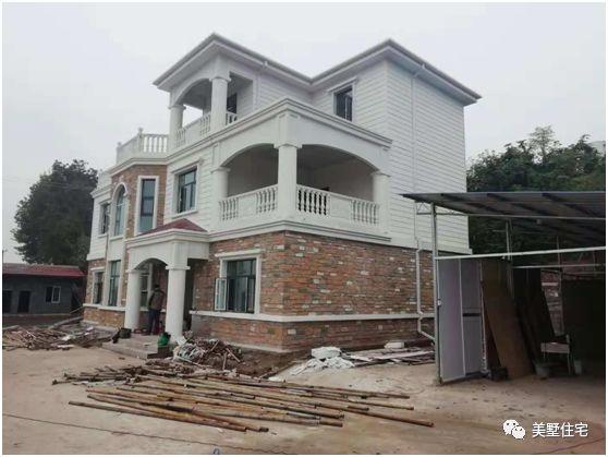 四川陳先生三層輕鋼別墅設(shè)計(jì)圖，新房蓋好來(lái)曬曬，農(nóng)村生活美滋滋。