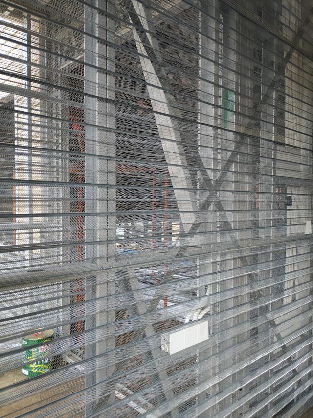 實(shí)拍一個(gè)月完工輕鋼別墅，建好后外觀好看