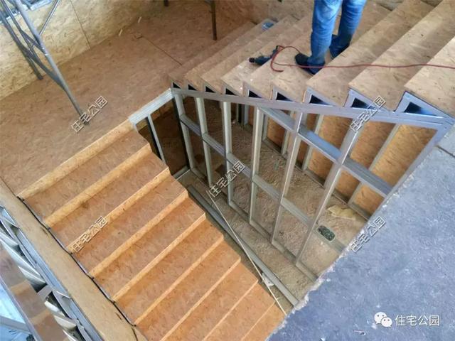 農(nóng)村輕鋼住宅造價(jià)多少？這棟240平的房子只花了33萬，房主任先生很滿意