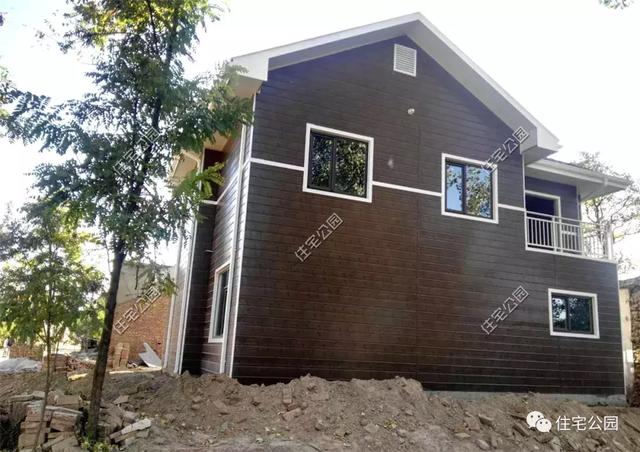 農(nóng)村輕鋼住宅造價(jià)多少？這棟240平的房子只花了33萬，房主任先生很滿意