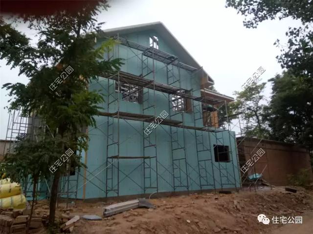 農(nóng)村輕鋼住宅造價(jià)多少？這棟240平的房子只花了33萬，房主任先生很滿意