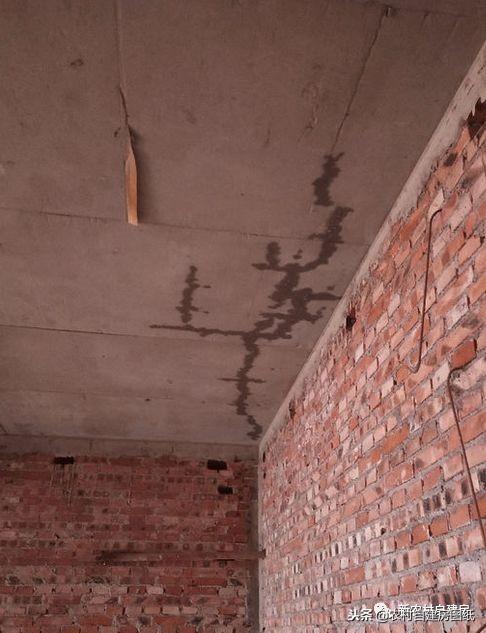 北方小伙建走心美宅，只花了50萬，光屋頂就省了幾萬塊，怎么做到的