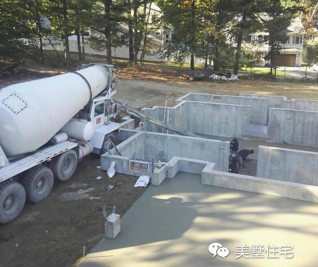 家里的樓板、頂板老是有裂縫？農(nóng)村施工隊(duì)竟這樣做混凝土！